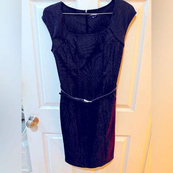 My Michelle Black Sheath Mini Dress Square Neck Sleeveless w belt!🖤 Early 2000s. - Picture 8 of 8